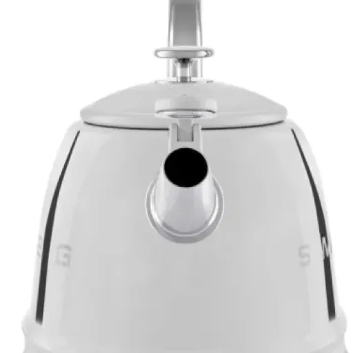 SMEG WKF01SS Whistling Kettle Review: Retro look, modern hob workhorse