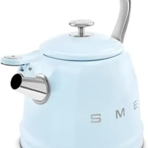 SMEG WKF01PB Whistling Kettle Review: retro style that actually feels solid on the hob